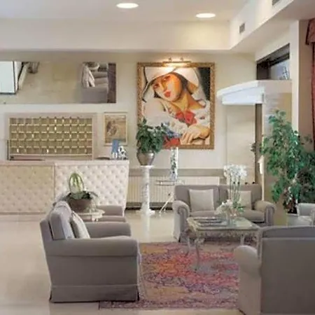 Ariston Hotel 4*