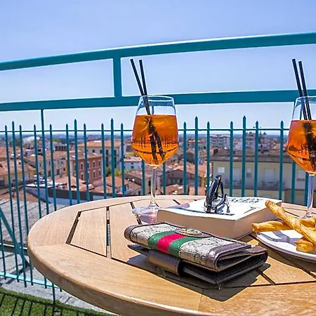 Ariston Hotel