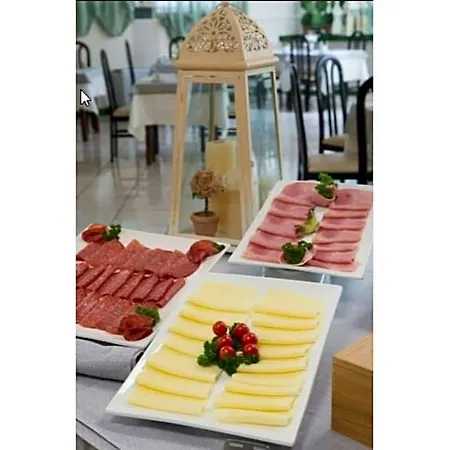 Ariston Hotel 4*