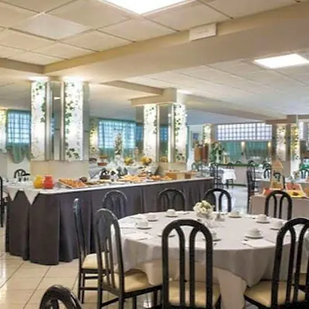 Ariston Hotel 4*