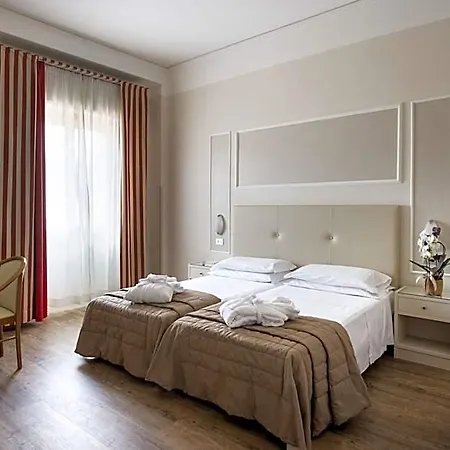 Ariston 4*